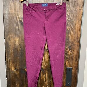 Old Navy Women's Burgundy Pixie Pants